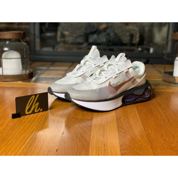 Size 6.5y / 8 W Nike Air Max 2021 Athletic Running Shoes DA3199-103 - Picture 3 of 6